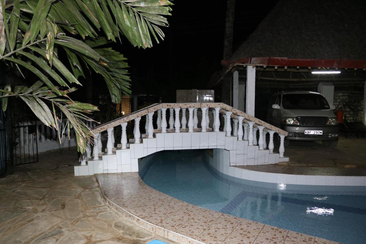 Room In Guest Room - A Wonderful Beach Property In Diani Beach Kenya Mombasa Exterior photo